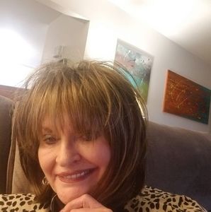 Meet your Posher, Bobbie